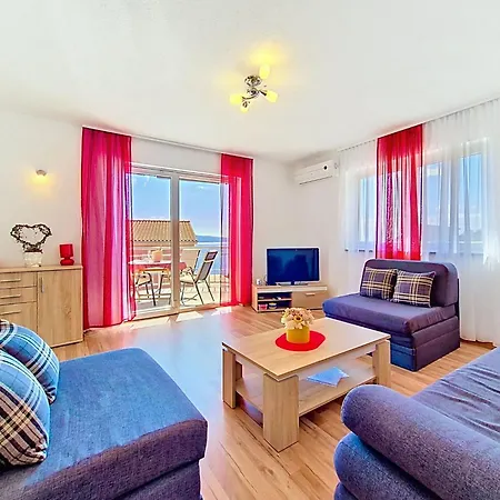 Palma-1 By Interhome * Stanici